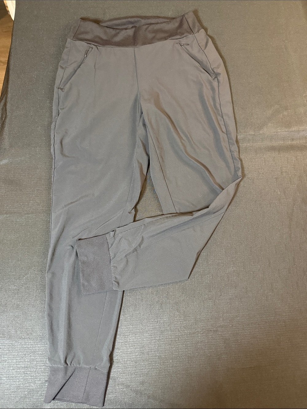 Athleta Black Women’s Zip-Pocket Jogger Pants Size 6